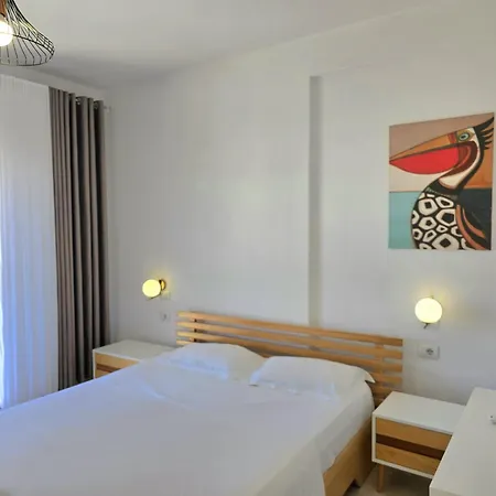 Elegant Penthouse With Huge Terrace Apartment Plazhi San Pietro
