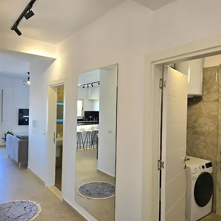 Elegant Penthouse With Huge Terrace Apartment Plazhi San Pietro