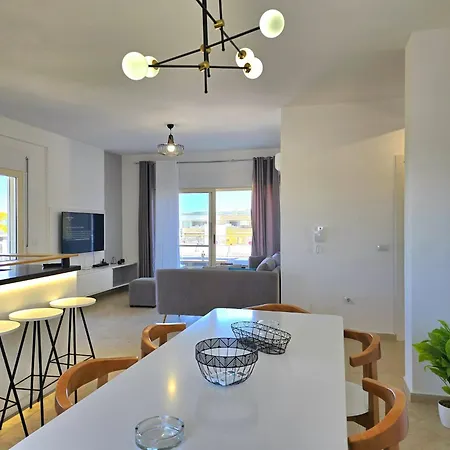 Apartment Elegant Penthouse With Huge Terrace Plazhi San Pietro