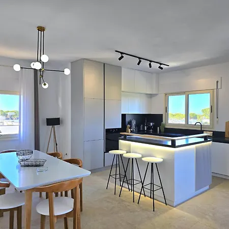 Elegant Penthouse With Huge Terrace Plazhi San Pietro